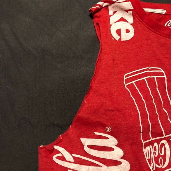 2020 Coca-Cola Red Cut Off Sleeve Summer Tank Top White Logo Stamp Size XXL 2X - Picture 3 of 8